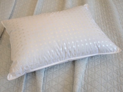 подушка лилия (50 × 70)